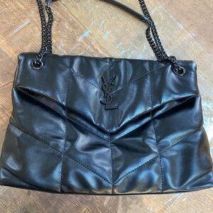 YSL(SAINT LAURENT)Calfskin Quilted Loulou Puffer Monogram Monochrome Bag